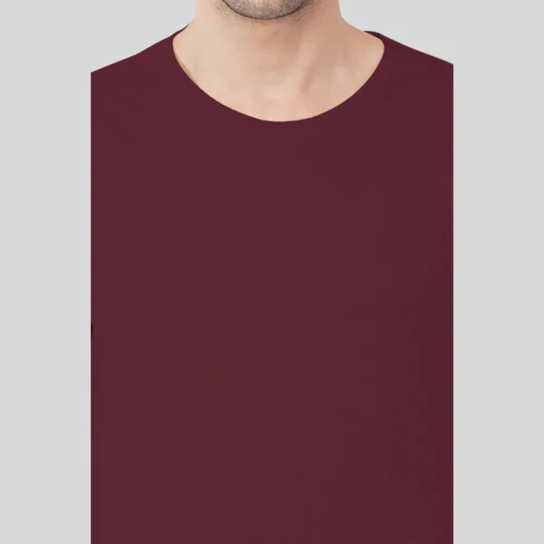 Maroon Solid Round Neck Tshirt